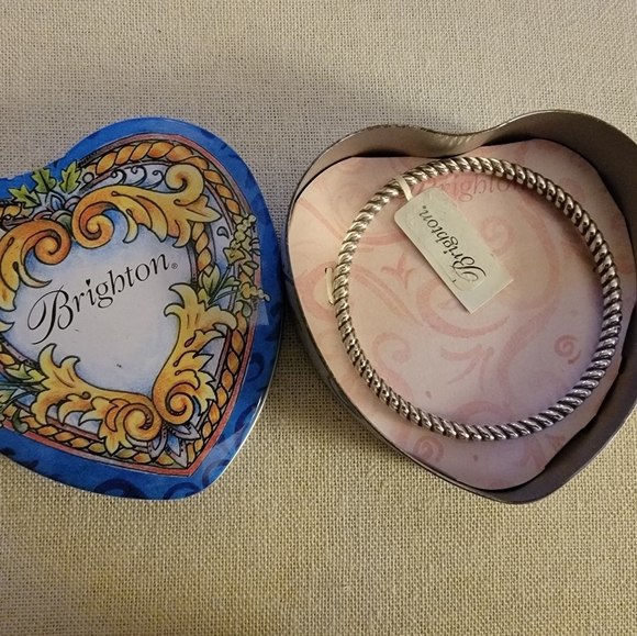 Brighton - Picture 3 of 3